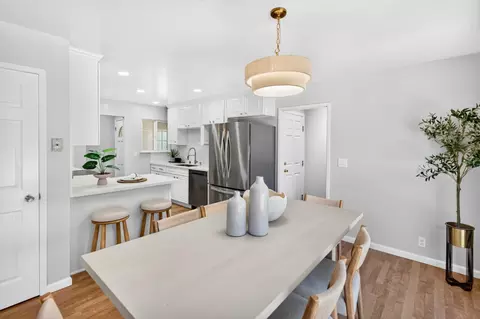 Dining - 819 Flin Way, Sunnyvale, CA 94087 photo 1 of 2