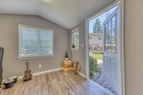 Entry Way - 23086 Espada Dr, Salinas, CA 93908 photo 6 of 6