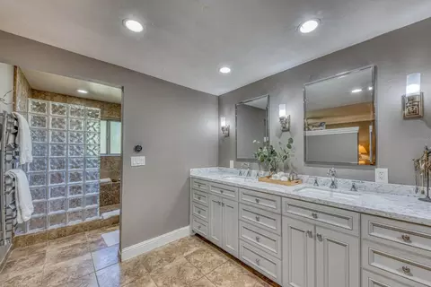 Bath - 23086 Espada Dr, Salinas, CA 93908 photo 3 of 7