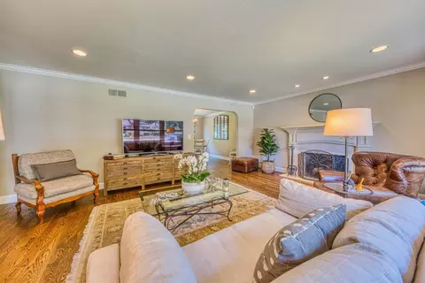 Living - 23086 Espada Dr, Salinas, CA 93908 photo 2 of 4