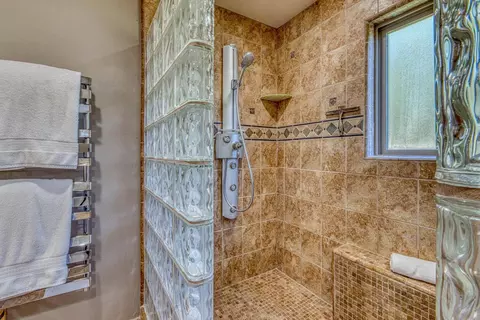 Bath - 23086 Espada Dr, Salinas, CA 93908 photo 6 of 7