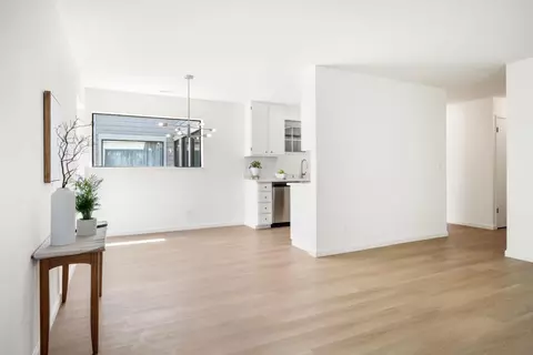 Living - 466 Pine Ave, Half Moon Bay, CA 94019 photo 4 of 4