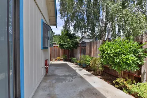 Exterior - 1219 Willow Ct, Gilroy, CA 95020 photo 8 of 14