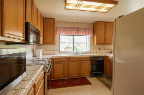 Kitchen - 1219 Willow Ct, Gilroy, CA 95020 photo 1 of 3