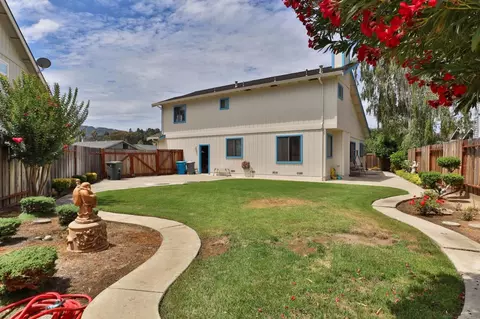 Exterior - 1219 Willow Ct, Gilroy, CA 95020 photo 6 of 14