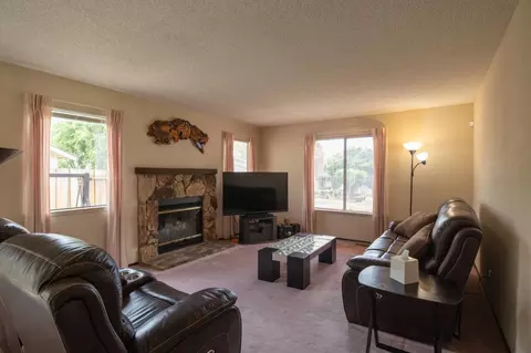 Living - 1219 Willow Ct, Gilroy, CA 95020 photo 3 of 4