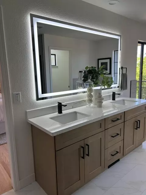 Bath - 23005 Standing Oak Ct, Cupertino, CA 95014 photo 5 of 5