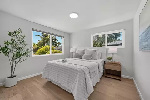 Bedroom - 136 Eldora Dr, Mountain View, CA 94041 photo 1 of 5