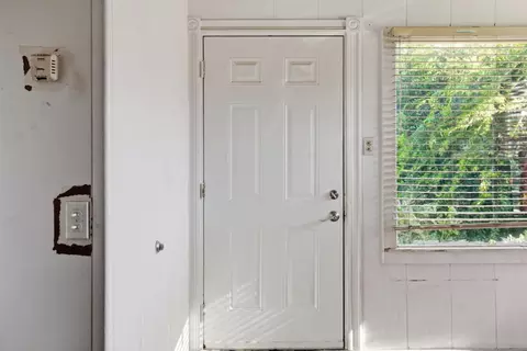 Entry Way - 609 Trinity Ave, Seaside, CA 93955 photo 1 of 2