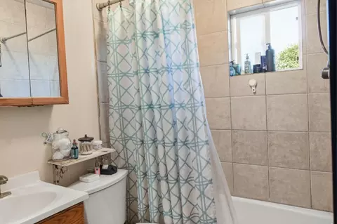 Bath - 609 Trinity Ave, Seaside, CA 93955 photo 1 of 2