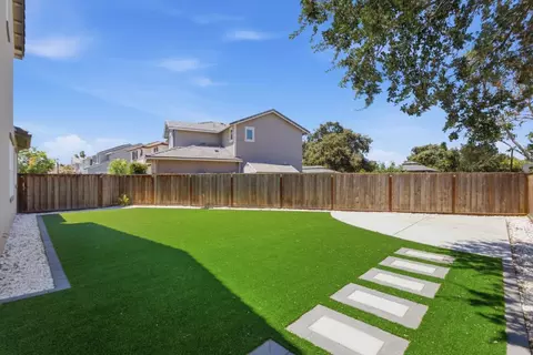 Exterior - 9192 Wickham Ct, Gilroy, CA 95020 photo 8 of 12