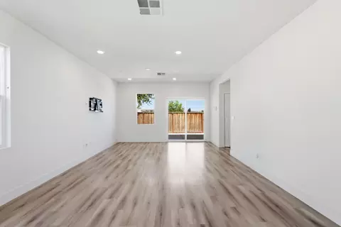 Living - 9192 Wickham Ct, Gilroy, CA 95020 photo 4 of 4