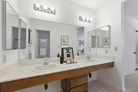 Bath - 20714 Celeste Cir, Cupertino, CA 95014 photo 4 of 5