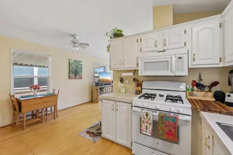 930 Rosedale Ave 2, Capitola, CA 95010 photo 8