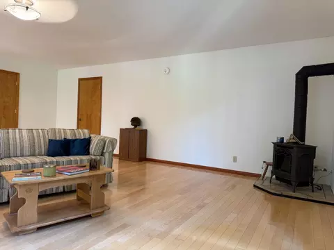 Living - 2624 Indian Rock Rd, Dorrington, CA 95223 photo 5 of 9