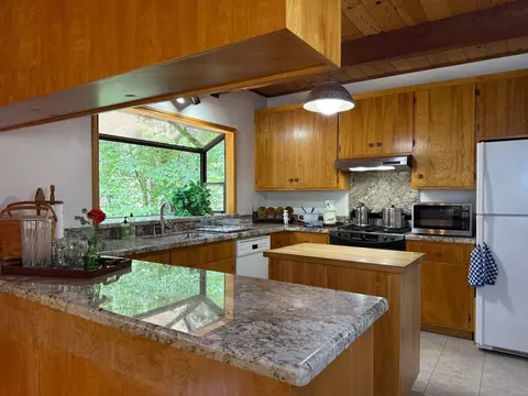 Kitchen - 2624 Indian Rock Rd, Dorrington, CA 95223 photo 1 of 4