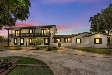 141 Arroyo Seco Dr, Hollister, CA 95023