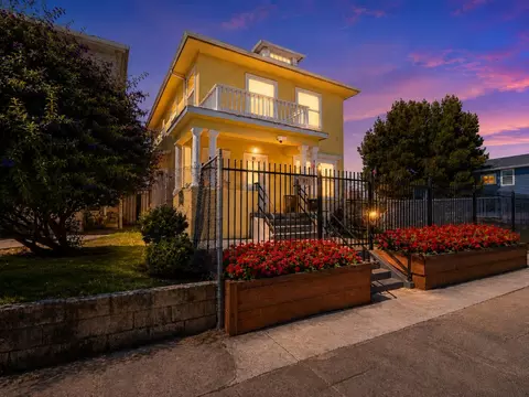871 37th St, Emeryville, CA 94608