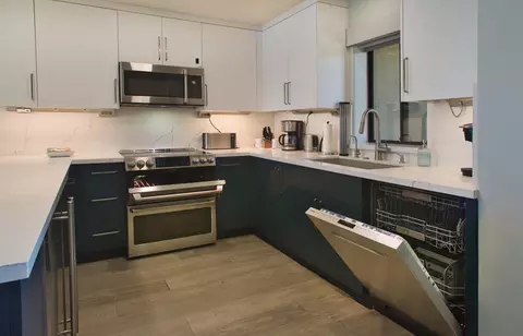 Kitchen - 73 Seascape Resort Dr, Aptos, CA 95003 photo 4 of 6