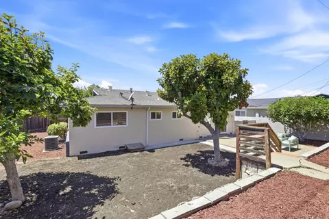 Exterior - 358 La Crosse Dr, Milpitas, CA 95035 photo 9 of 10