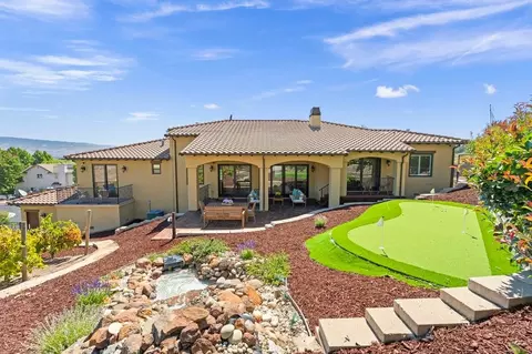 Exterior - 9175 Tea Tree Way, Gilroy, CA 95020 photo 8 of 12