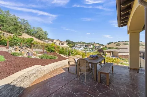 Exterior - 9175 Tea Tree Way, Gilroy, CA 95020 photo 6 of 12