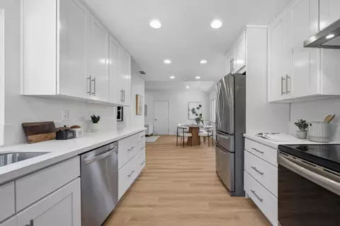 Kitchen - 438 Juniper Ct, Sunnyvale, CA 94086 photo 4 of 4
