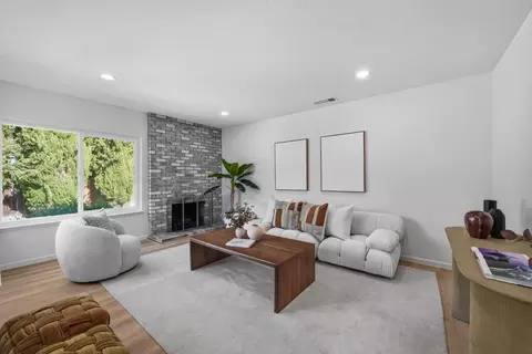 Living - 438 Juniper Ct, Sunnyvale, CA 94086 photo 3 of 5