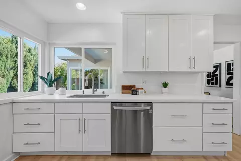 Kitchen - 438 Juniper Ct, Sunnyvale, CA 94086 photo 2 of 4