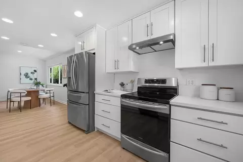 Kitchen - 438 Juniper Ct, Sunnyvale, CA 94086 photo 3 of 4