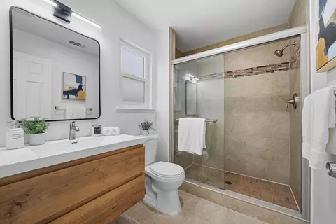 Bath - 438 Juniper Ct, Sunnyvale, CA 94086 photo 1 of 2