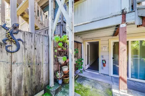 Exterior - 751-753 Capp St, San Francisco, CA 94110 photo 5 of 8