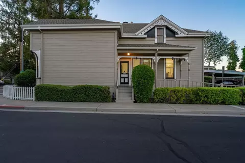 Exterior - 142 N Central Ave, Campbell, CA 95008 photo 6 of 31