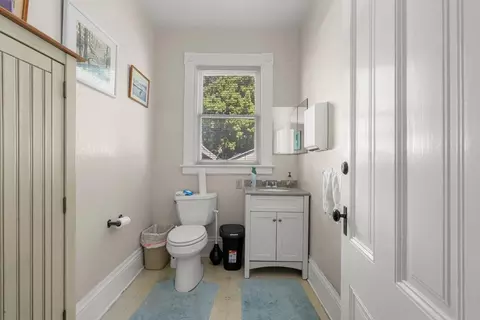 Bath - 142 N Central Ave, Campbell, CA 95008 photo 1 of 4