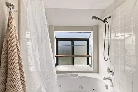 Bath - 2603 Mallory Ln, Santa Cruz, CA 95065 photo 5 of 6