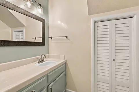 Bath - 2603 Mallory Ln, Santa Cruz, CA 95065 photo 6 of 6