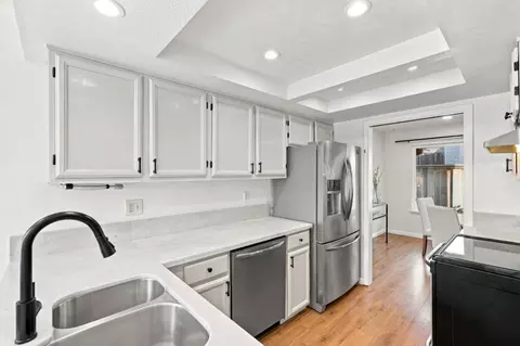 Kitchen - 2603 Mallory Ln, Santa Cruz, CA 95065 photo 2 of 4