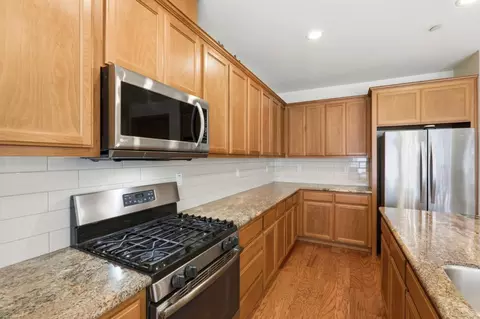 Kitchen - 6567 Sanchez Pl, Gilroy, CA 95020 photo 4 of 5