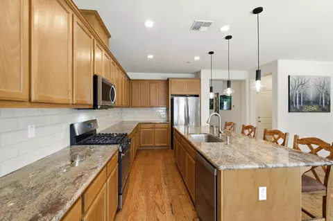Kitchen - 6567 Sanchez Pl, Gilroy, CA 95020 photo 3 of 5