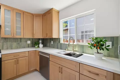 Kitchen - 1789 Linnet Ln, Sunnyvale, CA 94087 photo 4 of 6