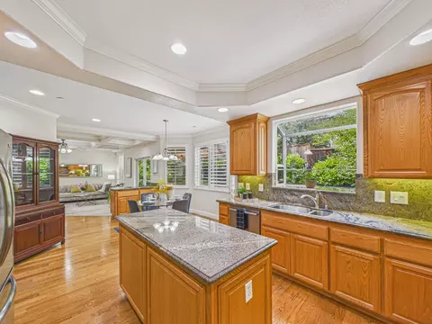 Kitchen - 18458 Pepper St, Castro Valley, CA 94546 photo 5 of 7
