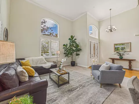 Living - 18458 Pepper St, Castro Valley, CA 94546 photo 2 of 8