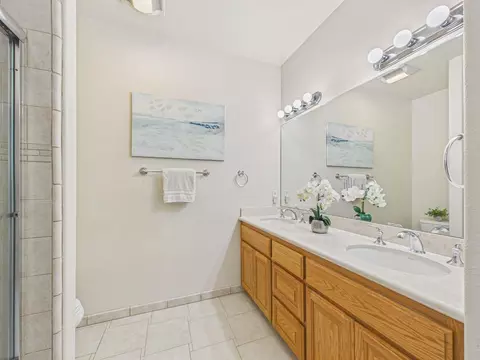 Bath - 18458 Pepper St, Castro Valley, CA 94546 photo 7 of 7
