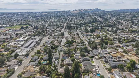 View/Area - 18458 Pepper St, Castro Valley, CA 94546 photo 5 of 6