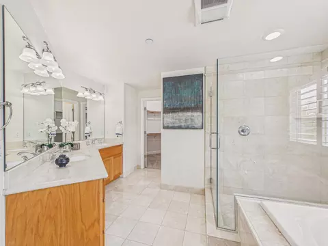 Bath - 18458 Pepper St, Castro Valley, CA 94546 photo 3 of 7