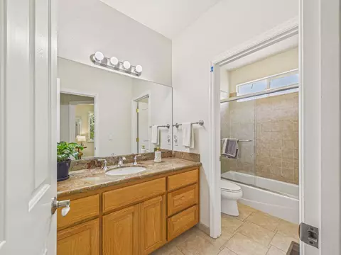 Bath - 18458 Pepper St, Castro Valley, CA 94546 photo 1 of 7