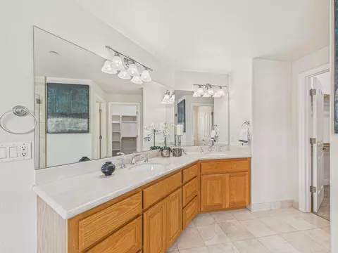 Bath - 18458 Pepper St, Castro Valley, CA 94546 photo 2 of 7