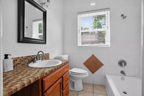 Bath - 7221 Forest St, Gilroy, CA 95020 photo 2 of 3