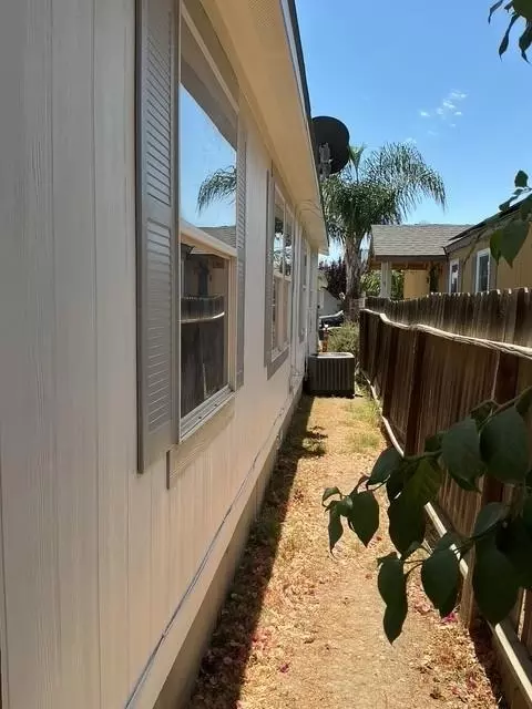 Exterior - 16644 Almond St, Huron, CA 93234 photo 1 of 2