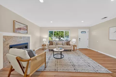 Living - 339 Greenway Dr, Pacifica, CA 94044 photo 2 of 5